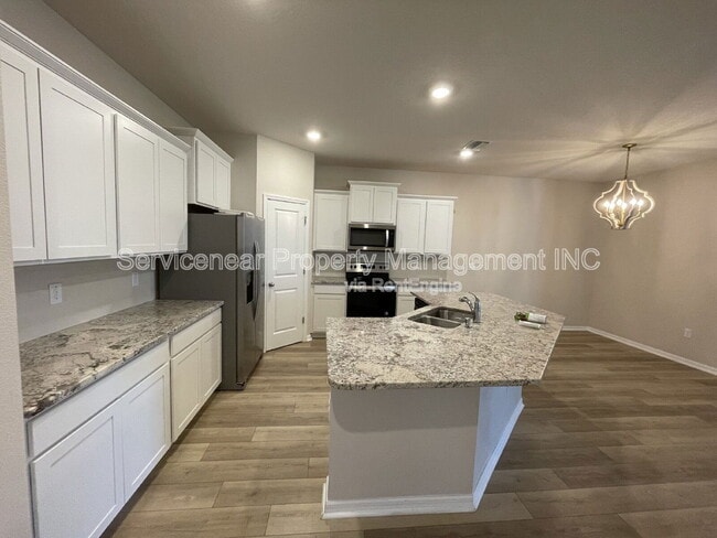 Building Photo - 7844 Stonebrook Cir