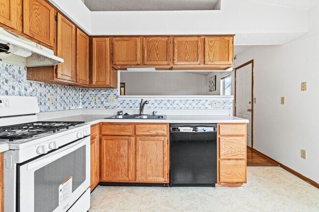 Building Photo - New Ranch Style Home - For Lease