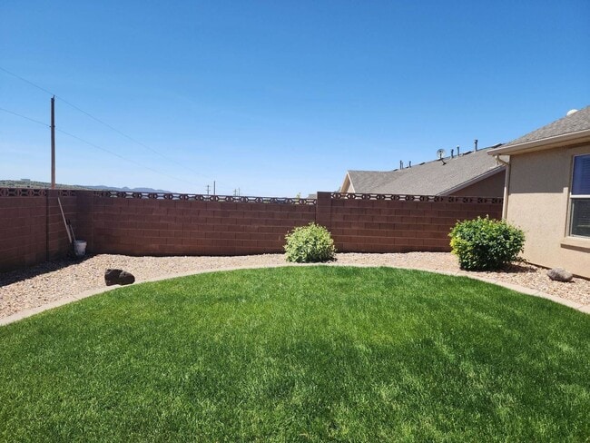 Building Photo - Southern View Subdivision Townhome