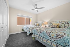 Building Photo - 2300 Hidden Lake Dr