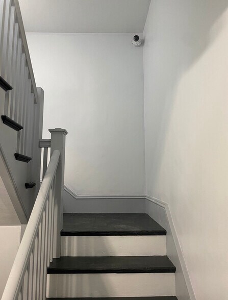 Hall - 17 Ashley St
