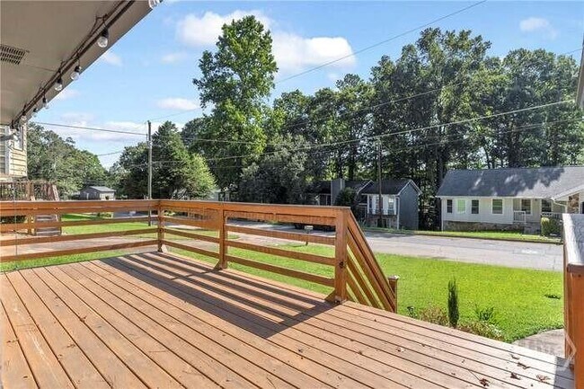 Building Photo - 700 Pepperwood Trail