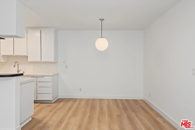 Building Photo - 16169 Sunset Blvd