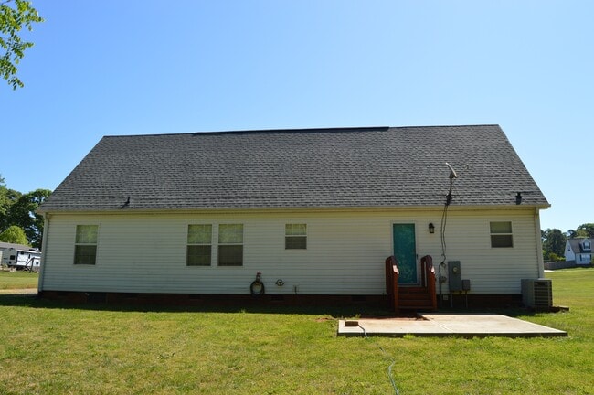 Building Photo - 118 Grain Dr