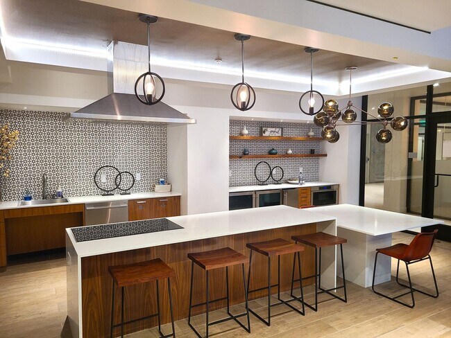Building Photo - Mira Flats unit #324 Contemporary Open 1Bd...