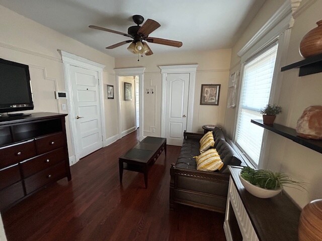 Building Photo - 457 Front St