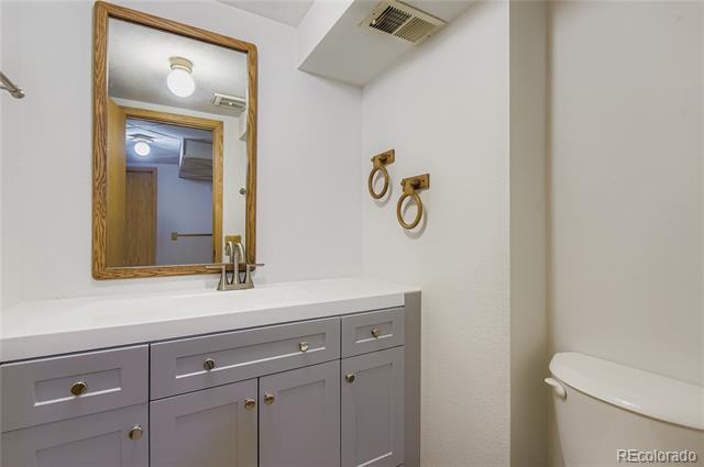 Building Photo - 7592 S Cove Cir