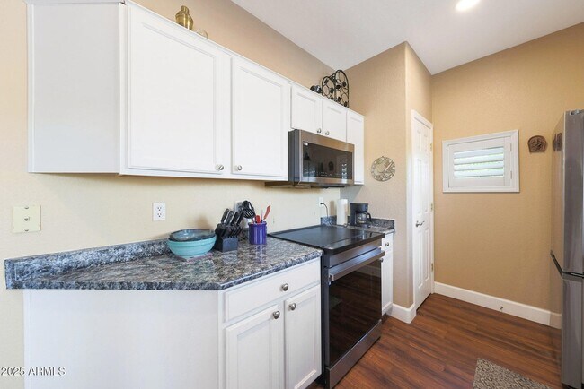 Building Photo - 13804 N Saguaro Blvd