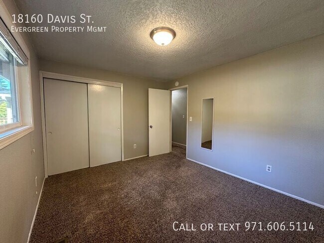 Building Photo - 18160 Davis St