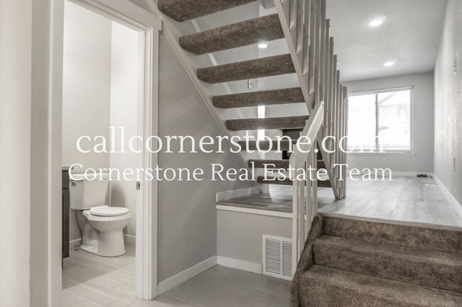 Building Photo - 4877 Bluestem Dr