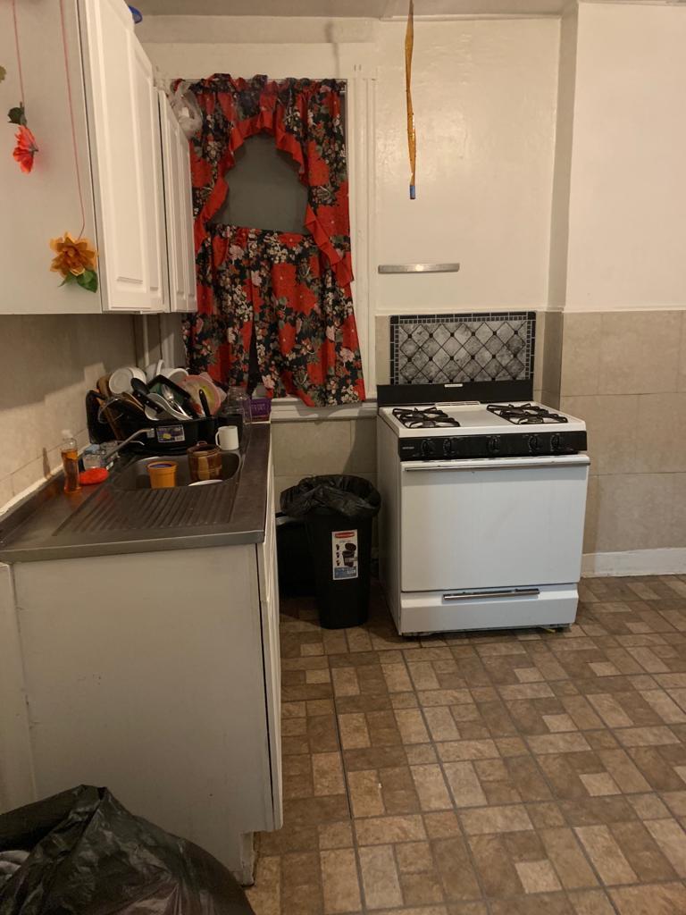 Kitchen - 152 8th St Apt 1
