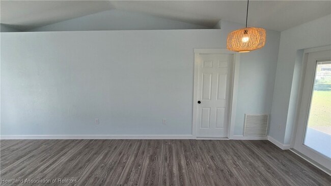 Building Photo - 5201 Diamond Dr