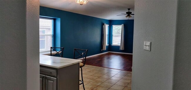 Building Photo - 309 Riverine Way