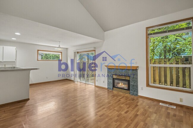 Building Photo - 520-522 SW 150th Ave