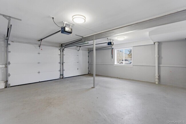 Building Photo - 1374 Prospect Ave