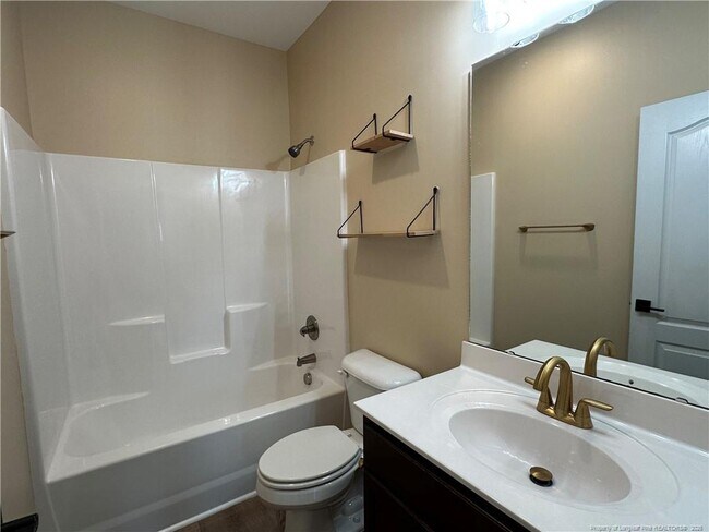 Building Photo - 2040 Stonewash Dr