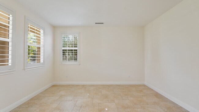 Building Photo - Stunning 4 Bedroom Home in Aliso Viejo!