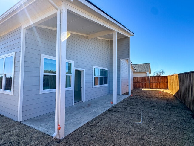 Building Photo - 160 Zion Rd