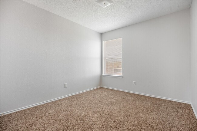 Building Photo - 4524 Alamosa St