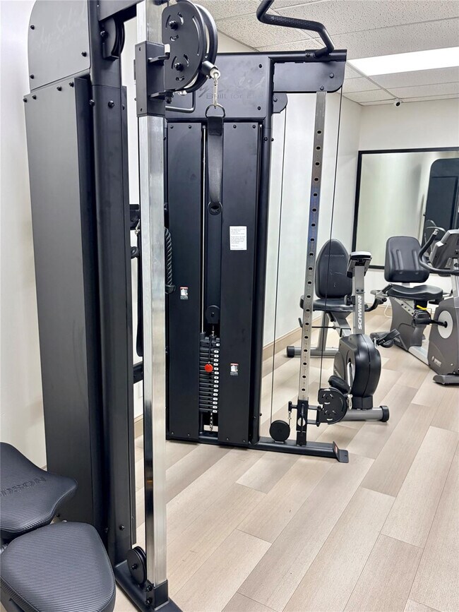 Building Photo - 2701 N Ocean Blvd