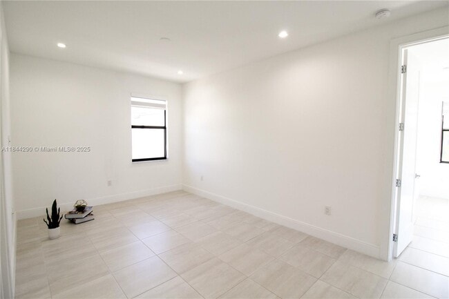 Building Photo - 4311 NW 82nd Ave
