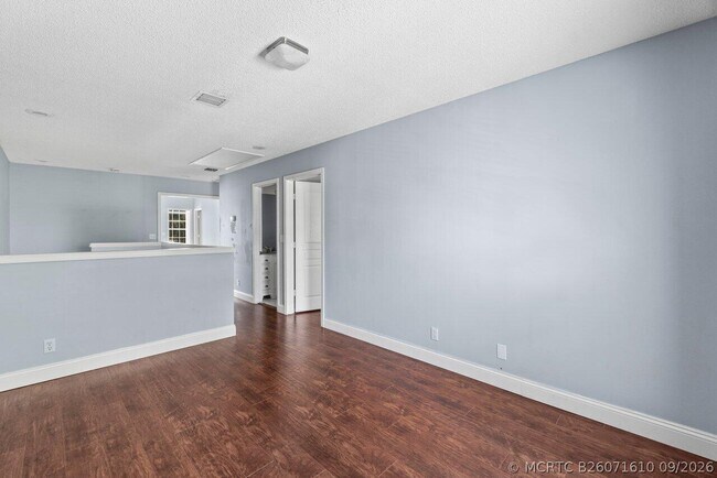 Building Photo - 5423 Grand Park Pl