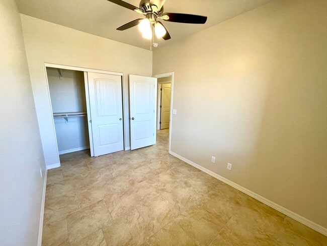 Building Photo - 2024 Built 2 Bedroom Home with 2 Car Garage!