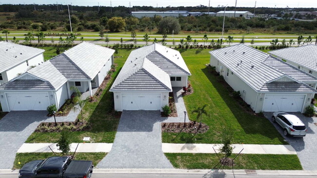 Building Photo - 8173 Sternway Rd