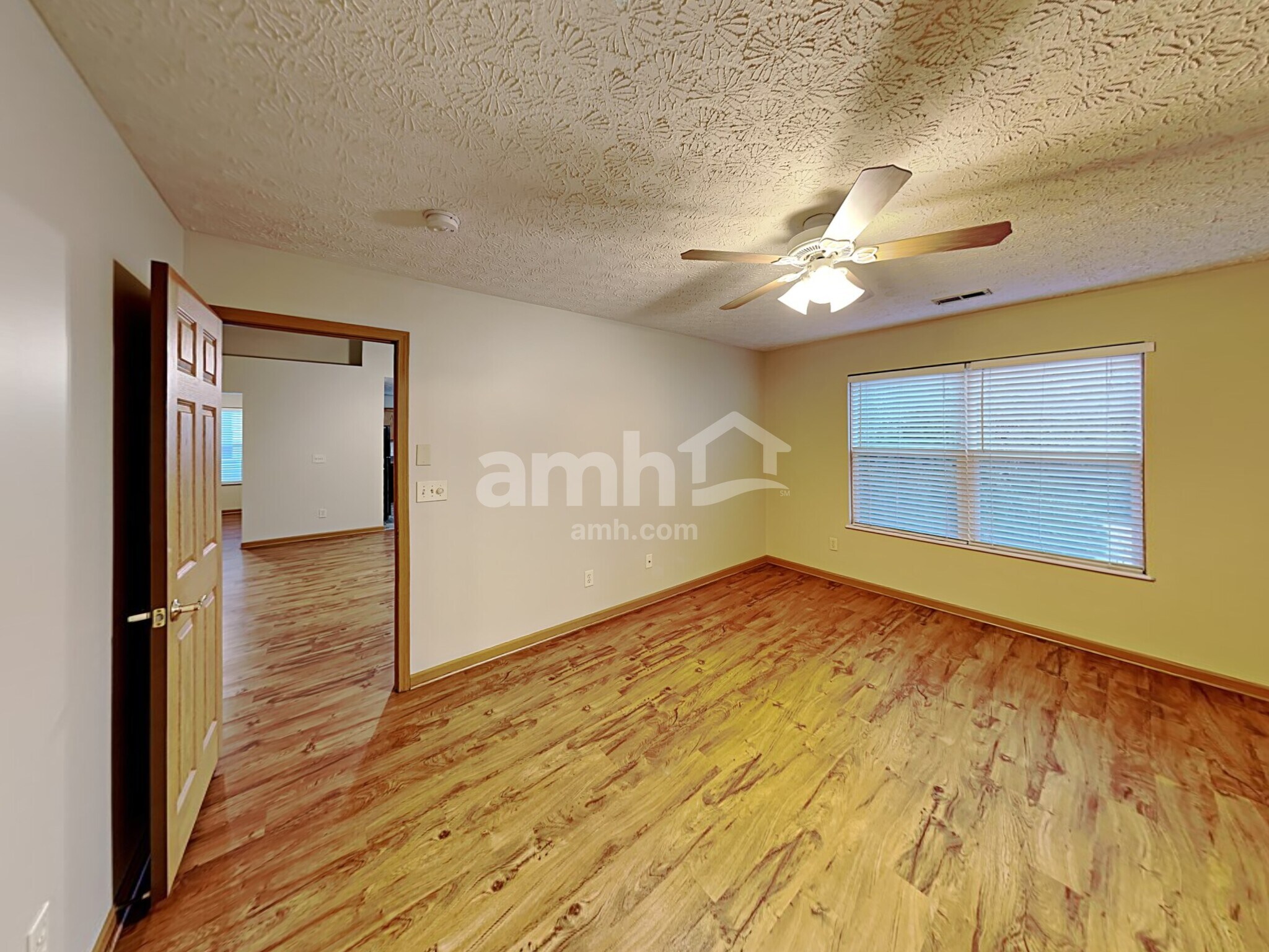 Building Photo - 2127 Staghorn Way