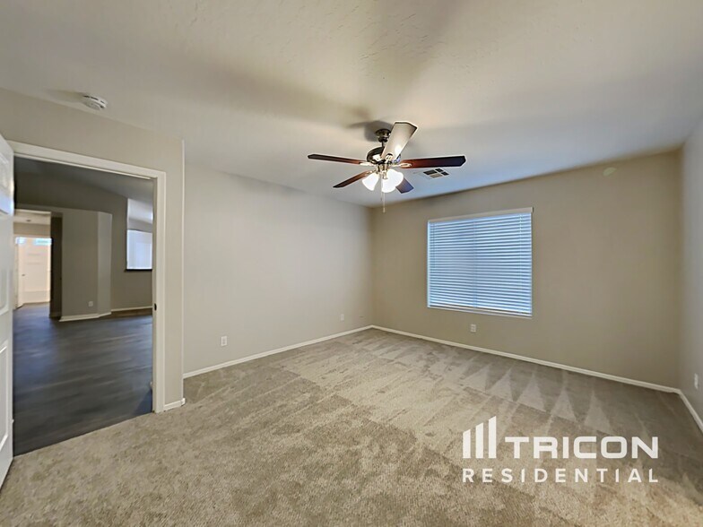 Building Photo - 4314 S Emery St