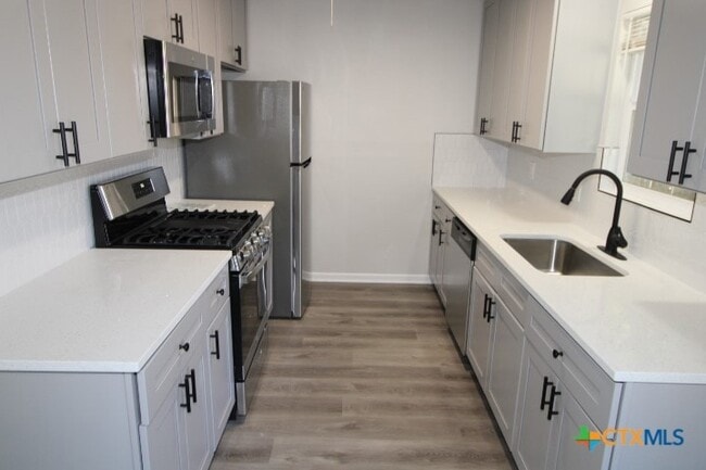 Building Photo - 906 S 23rd St