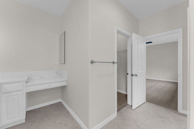 Building Photo - Gorgeous remodeled 3 bedroom, 3 full bathroom home for rent!