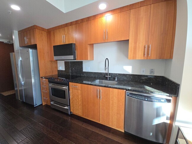 Building Photo - Luxury 14th Floor Studio at Axis in Downtown San Jose