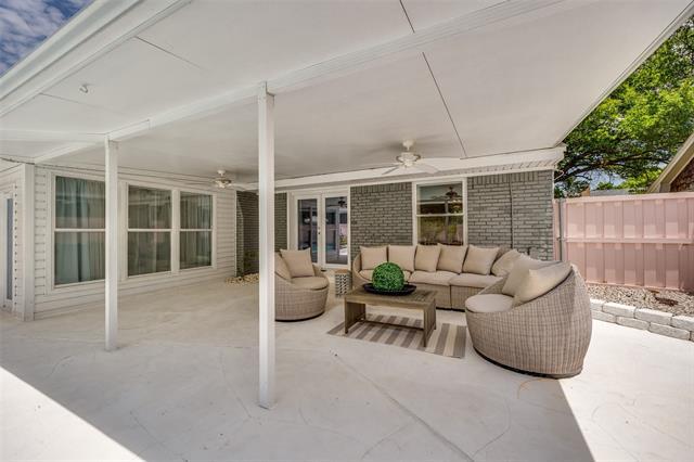Building Photo - 2617 Beechmont Dr