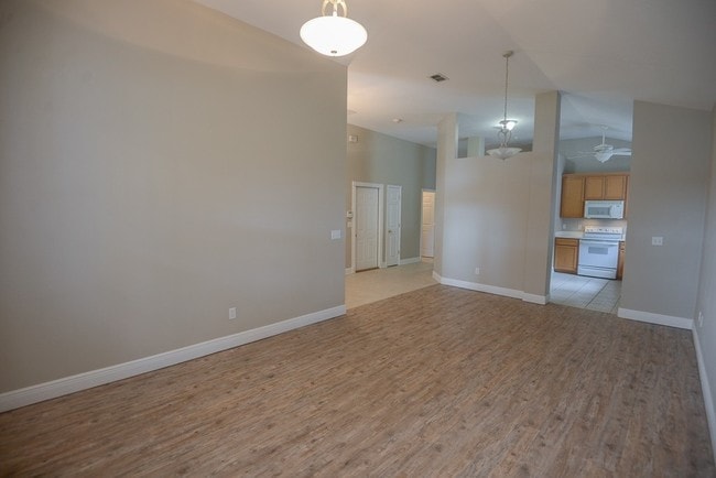 Building Photo - 2878 Frogs Leap Way