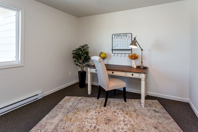 Building Photo - 3 Bedroom, Single-story Townhomes for rent...