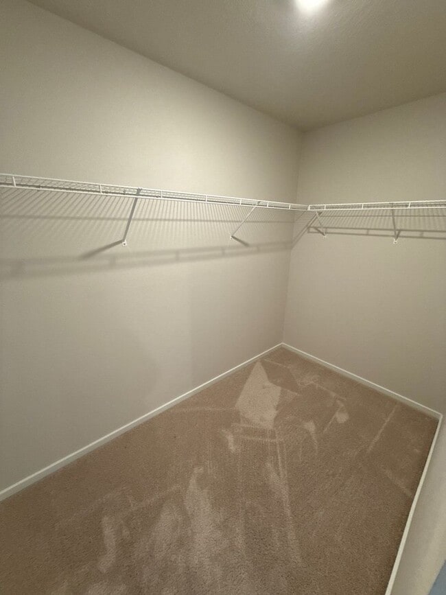 Building Photo - 4770 Daiquiri Ave NE