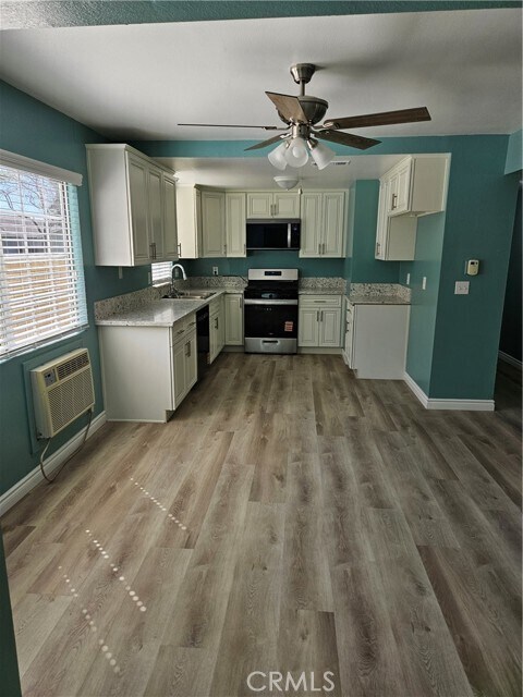 Building Photo - 2063 Evergreen St