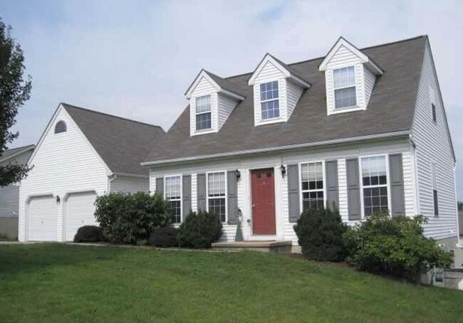 Building Photo - Beautiful 3 Bedroom, 2 Bath Home in Red Lion Schools!