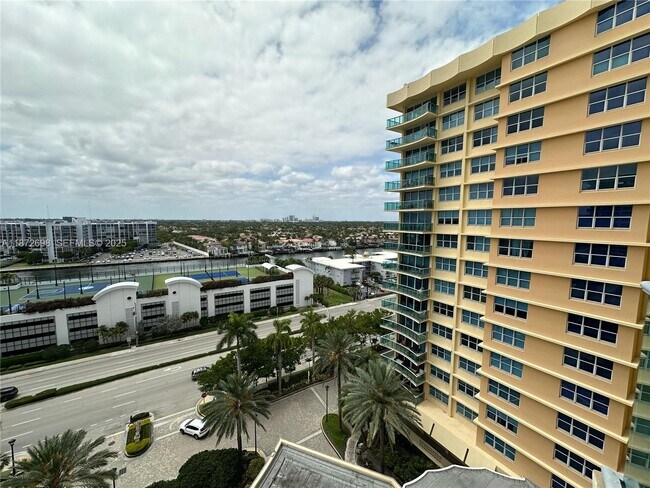 Building Photo - 2501 S Ocean Dr