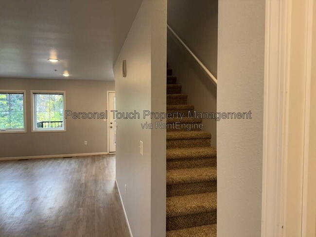 Building Photo - 808 7th Ave S