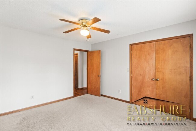 Building Photo - 5537 Kaplan Dr