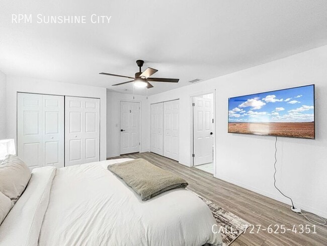 Building Photo - 908 E Cayuga St