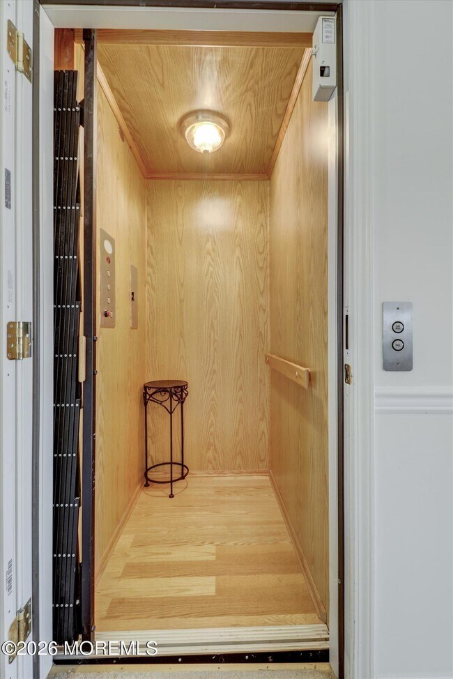 Building Photo - 12 Jensen Court