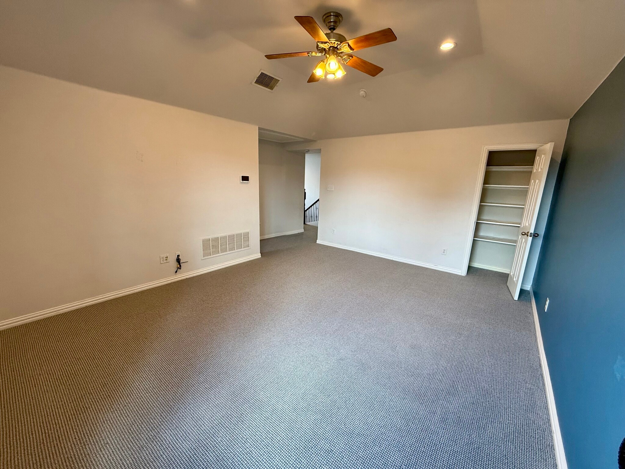 Game room (new carpet) - 2489 Yuma Dr