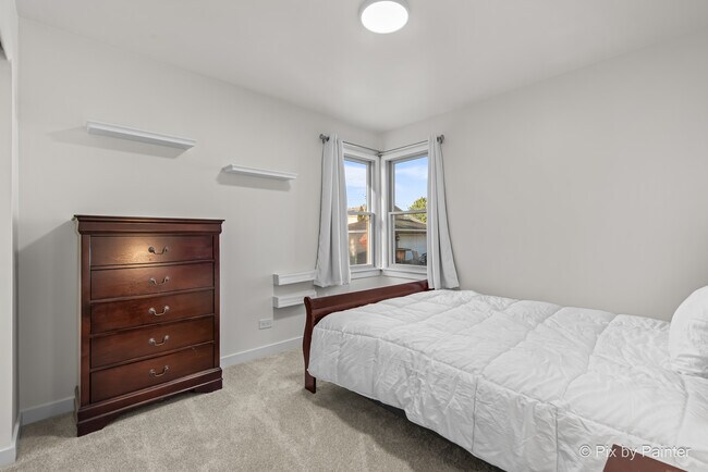 Building Photo - 538 Harold Ave