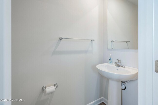 Building Photo - 602 Cyprus Ct