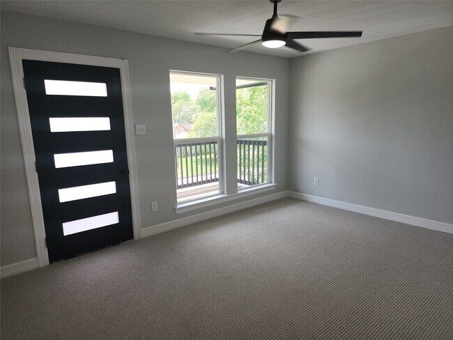 Building Photo - 2651 Beaumont Ave