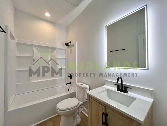 Building Photo - 1510 Noble Ave