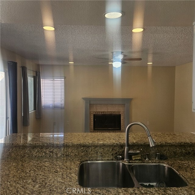 Building Photo - 716 La Loma Ln